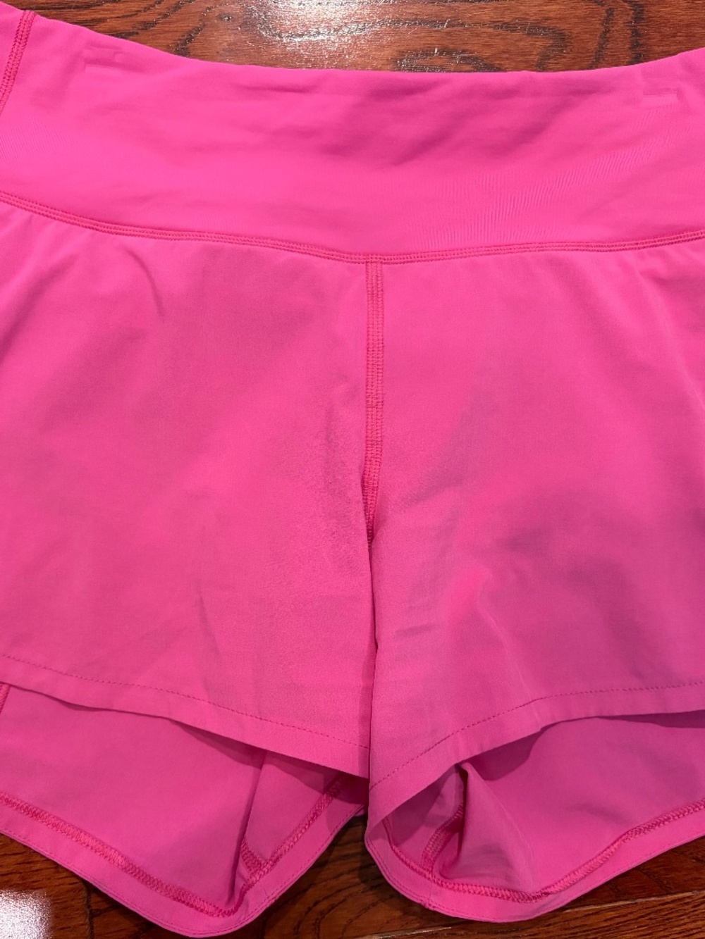Lululemon Speed Up Mid-Rise Lined Short 4" in Sonic Pink, Size 6.